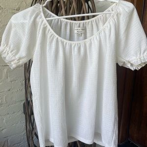 White brand new madewell puff sleeve top!